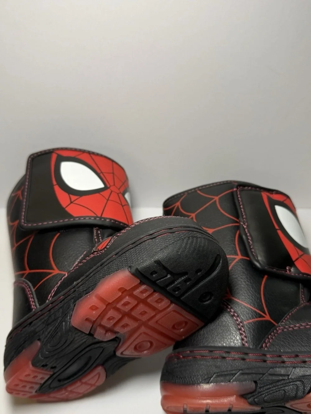 Marvel Spider-Man Toddler Boys Light Up Snow Winter Boots Size 6 NEW